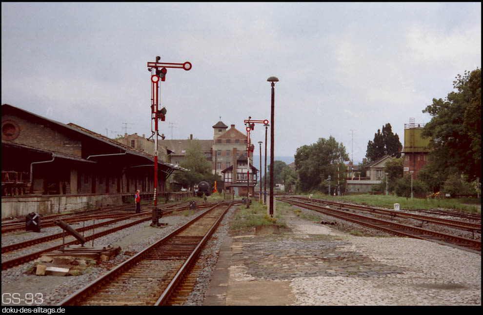 Strecken und Bahnhöfe